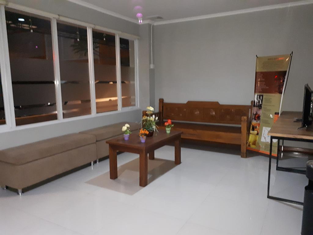 Melody Guest House Чилегон Экстерьер фото